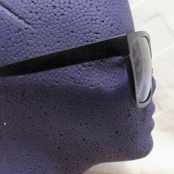 Square Two Tone Tinted Sunglasses - Picture 6 of 6